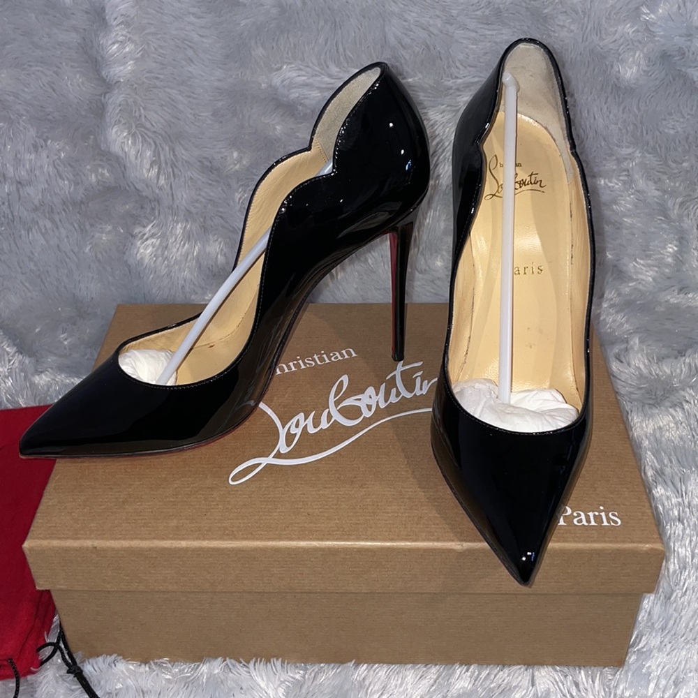 Christian Louboutin Black Hot Chick Patent 100s